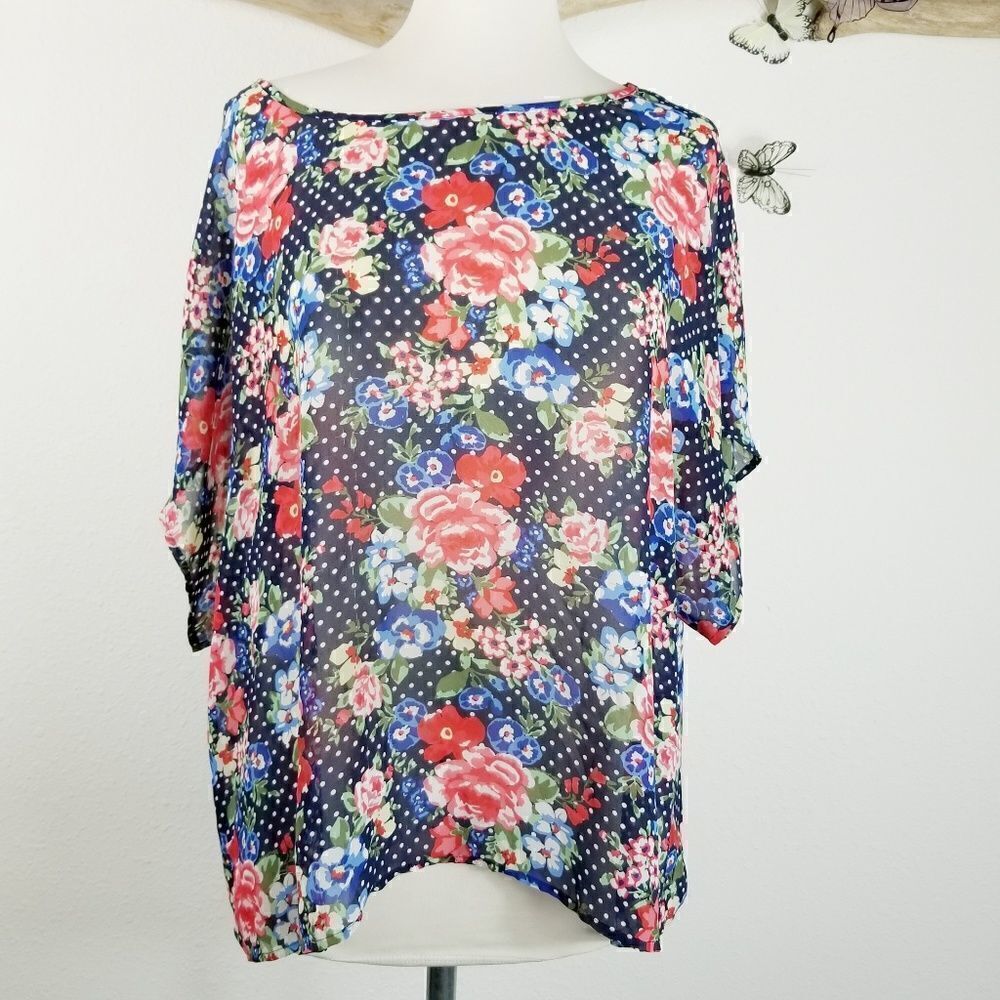 Torrid floral and polka dot short sleeve top